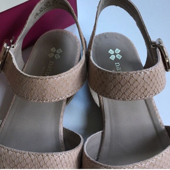 Nib Naturalizer Leather Sandals - Picture 6 of 7